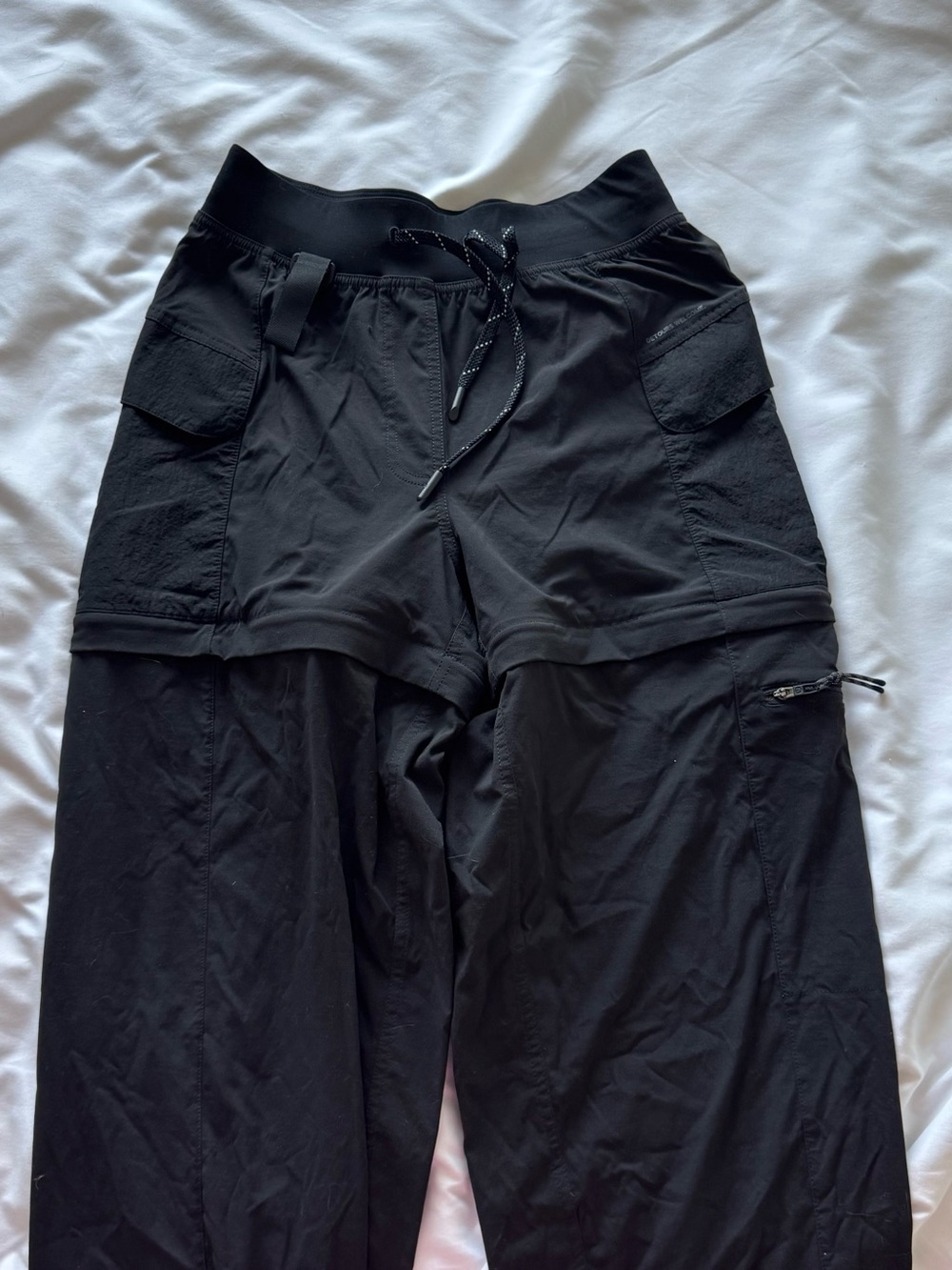 Lululemon Convertible High-Rise Hiking Jogger
Black